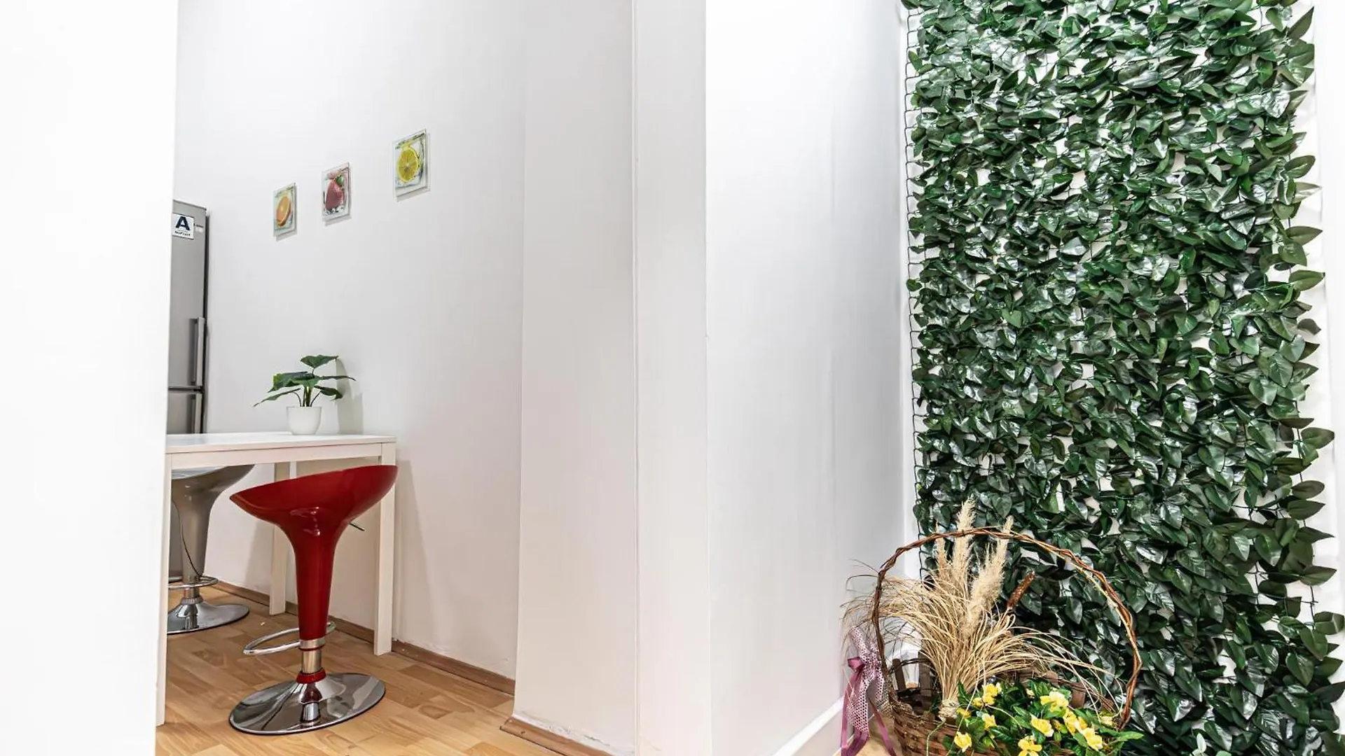 Nice 4Br Apt For Up To 8P, 6-Min To Lugner City Vienna Apartment