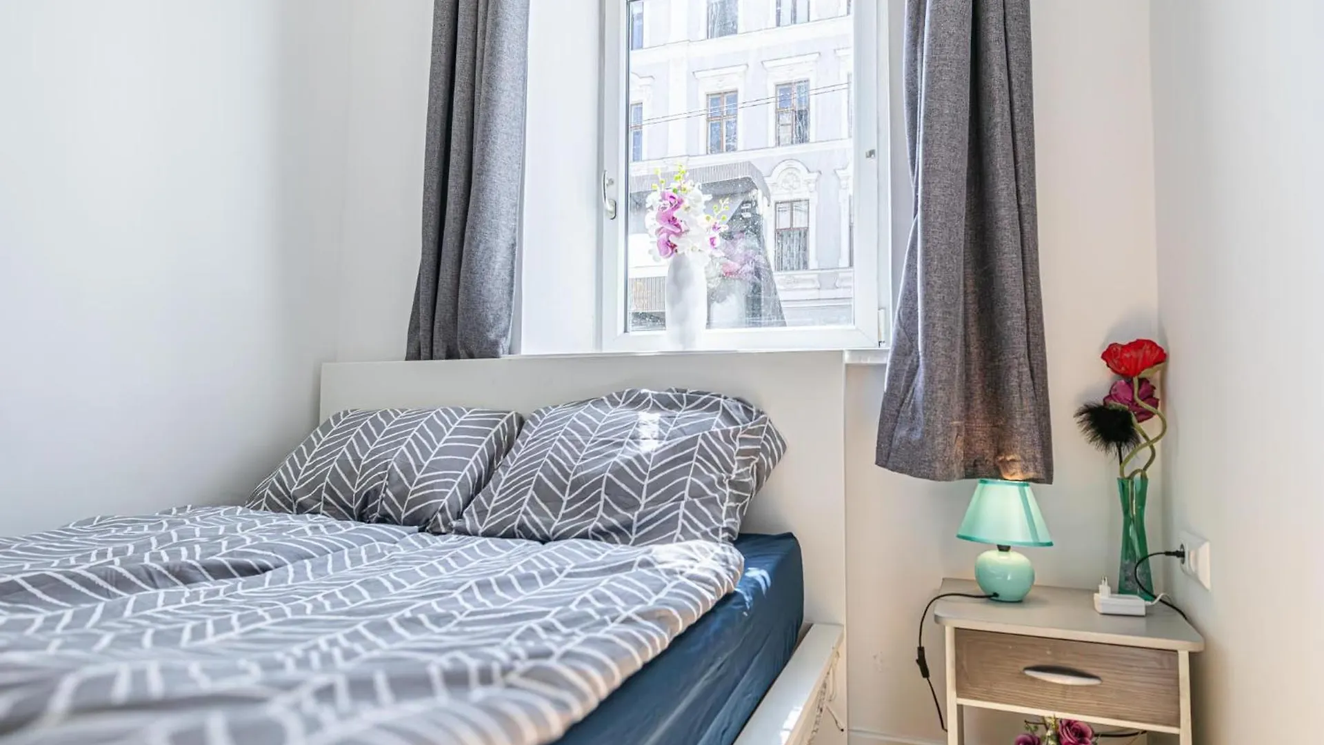Apartment Nice 4Br Apt For Up To 8P, 6-Min To Lugner City Vienna