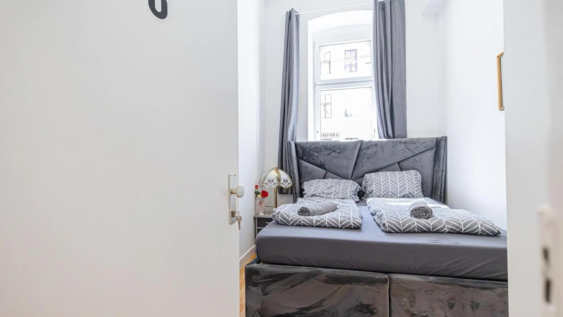 Nice 4Br Apt For Up To 8P, 6-Min To Lugner City Vienna Austria