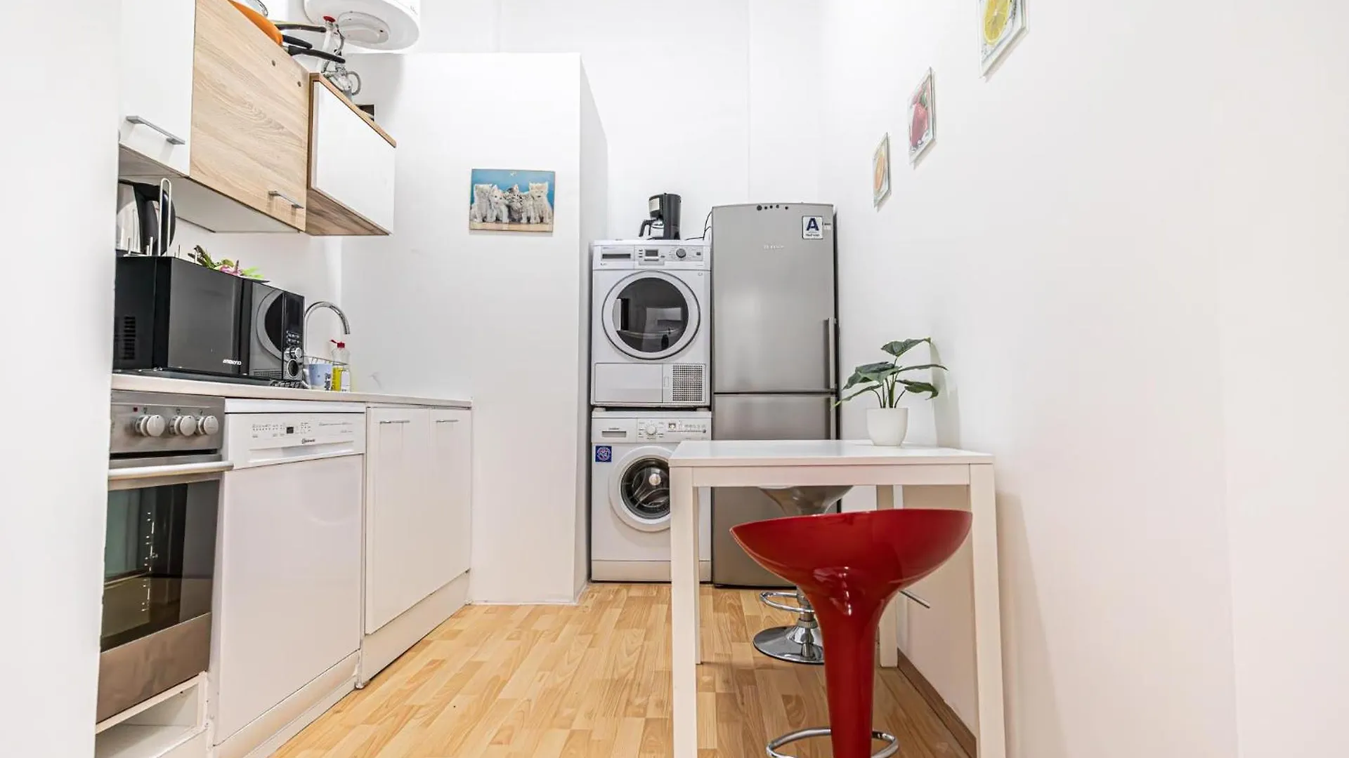 Nice 4Br Apt For Up To 8P, 6-Min To Lugner City Vienna 0*,